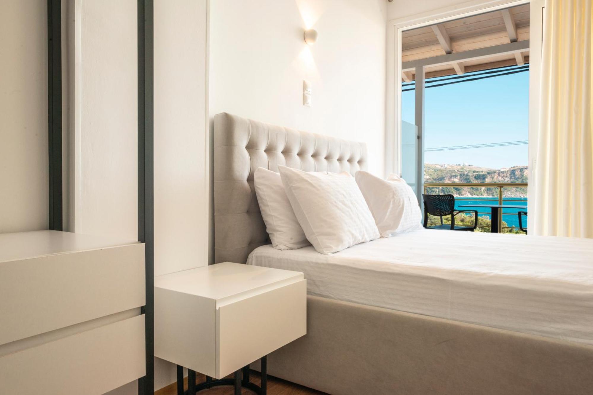 Ionio Rooms Himarë Eksteriør billede