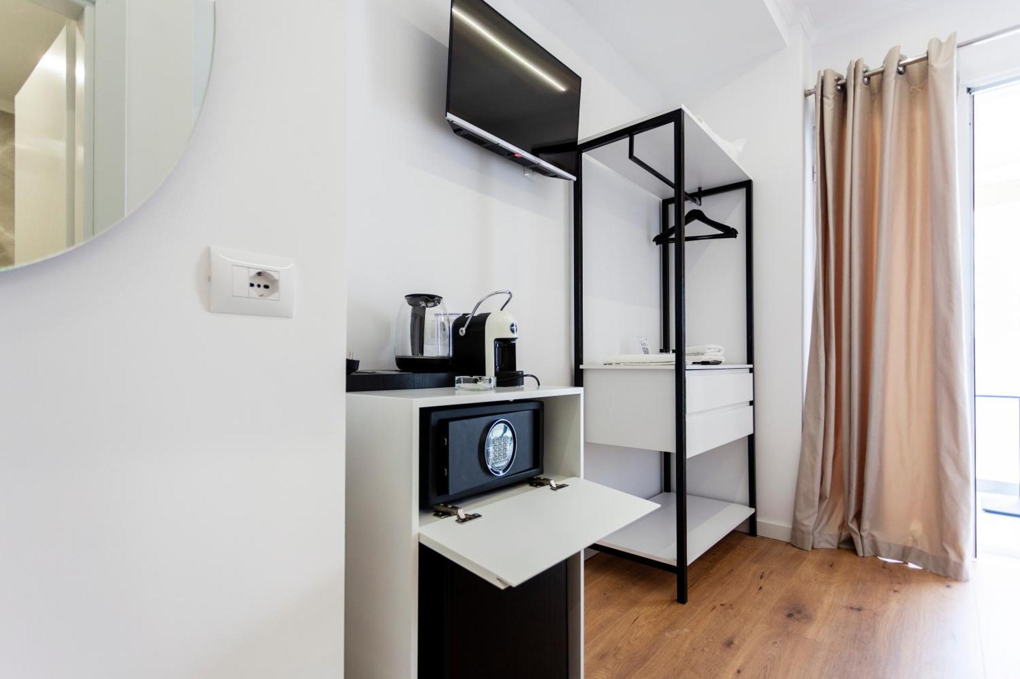 Ionio Rooms Himarë Eksteriør billede