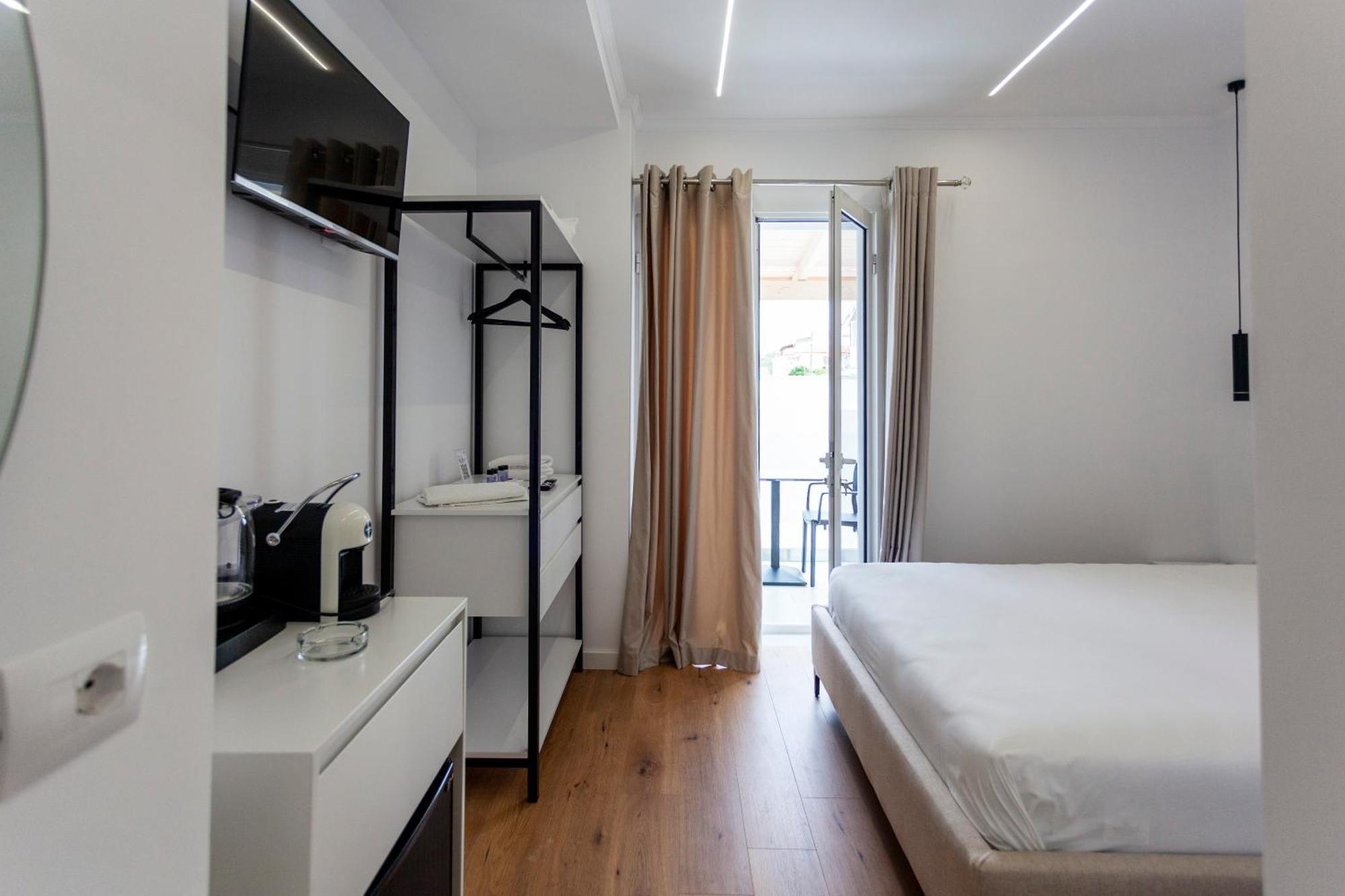 Ionio Rooms Himarë Eksteriør billede