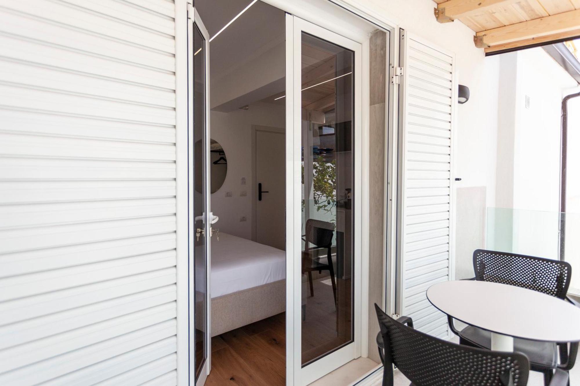 Ionio Rooms Himarë Eksteriør billede